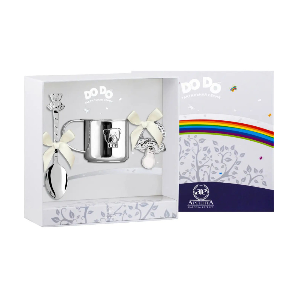 Набор для малышей DODO Мишка - малыш: ложка, сувенир-пустышка, кружка с позолотой и с эмалью в футляреиз серебра 925 пробы
