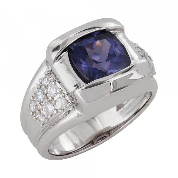 Серебряное кольцо с имитац. корунда и фианитом № 100925