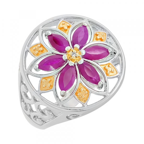 Серебряное кольцо с рубином, фианитом и золотым покрытием № 68565