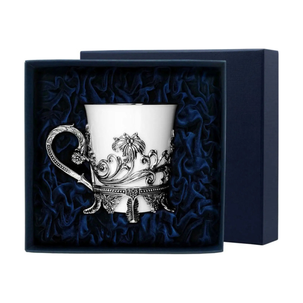 Чашка чайная Цветочная с чернением из серебра 925 пробы