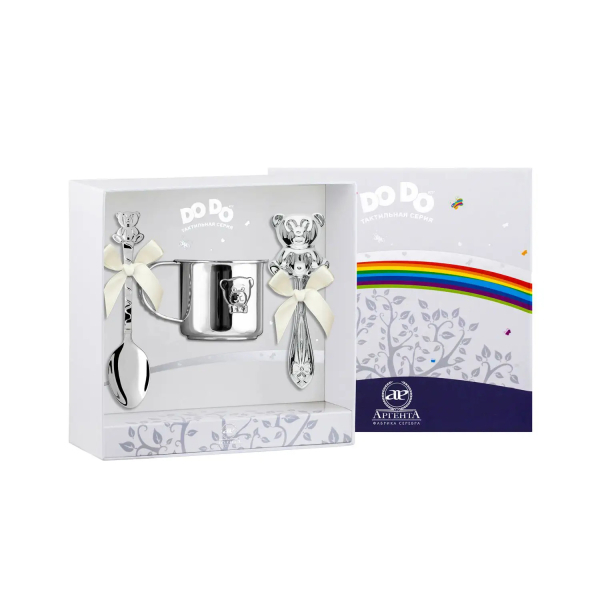 Набор для малышей DODO Мишка - малыш: ложка, погремушка, кружка с позолотой и с эмалью в футляре из серебра 925 пробы
