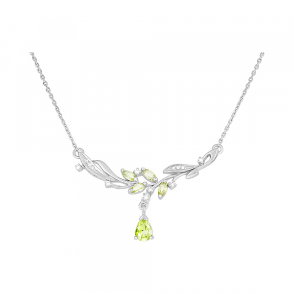 Серебряное колье с хризолитом и фианитом № 123914