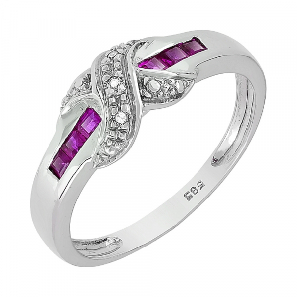 Золотое кольцо с бриллиантами и рубином № 102085