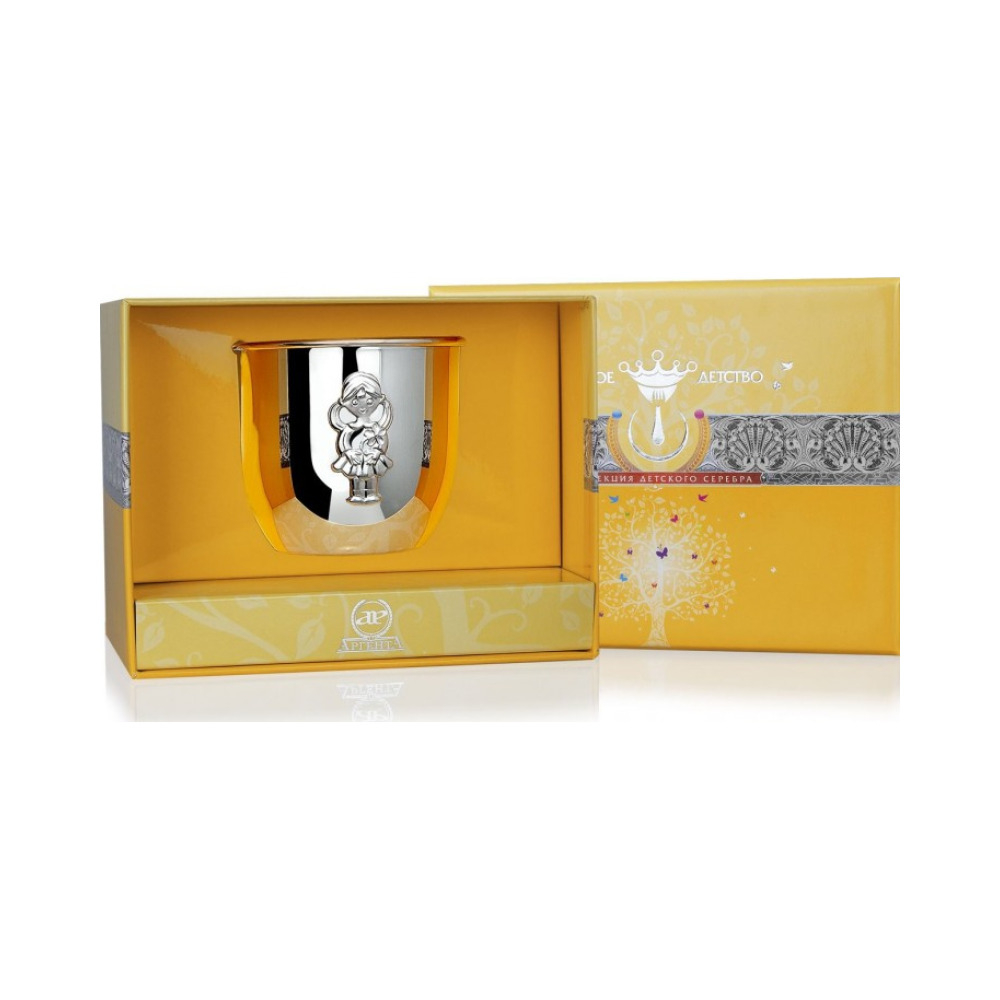 Серебряный детский стакан  Девочка 