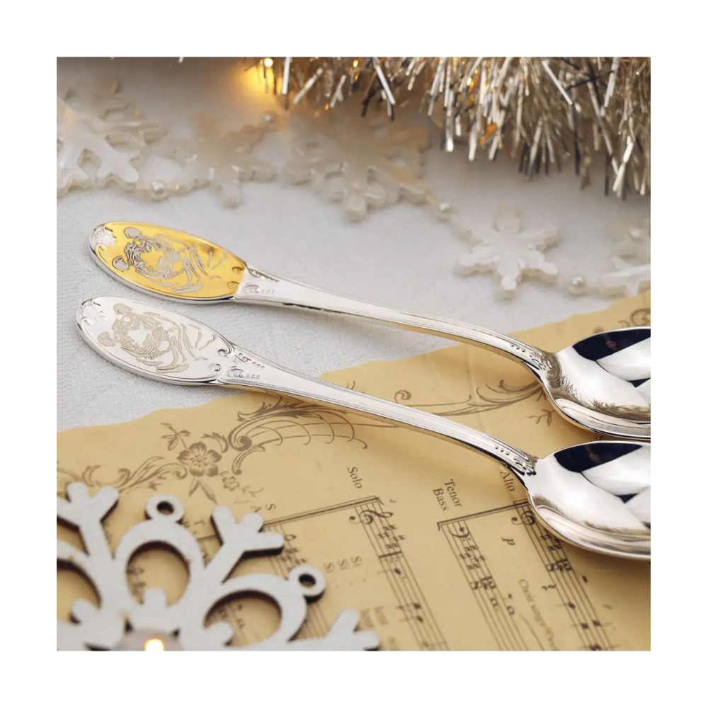 Ложка чайная с логотипом Куранты с позолотой в футляре из серебра 925 пробы подарок на Новый Год