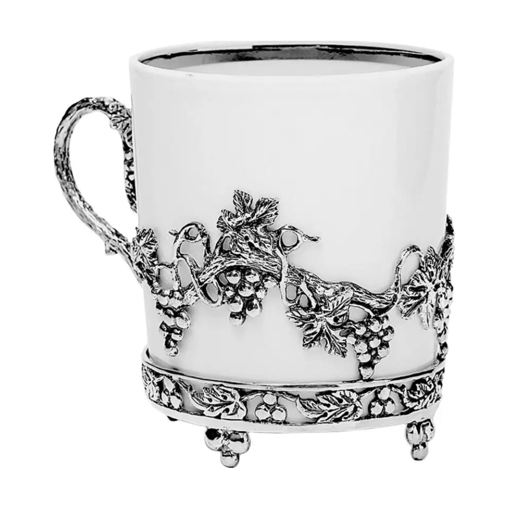 Чашка чайная Виноград с чернением из серебра 925 пробы в футляре