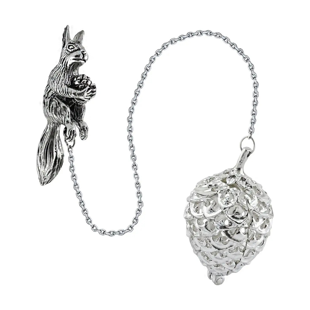Ситечко Белка с шишкой с чернением в футляре из серебра 925 пробы подарок на Новый год